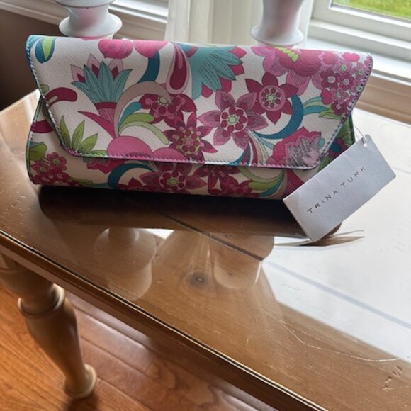 NWT- TRINA TURK FLORAL CLUTCH BAG - Picture 13 of 13